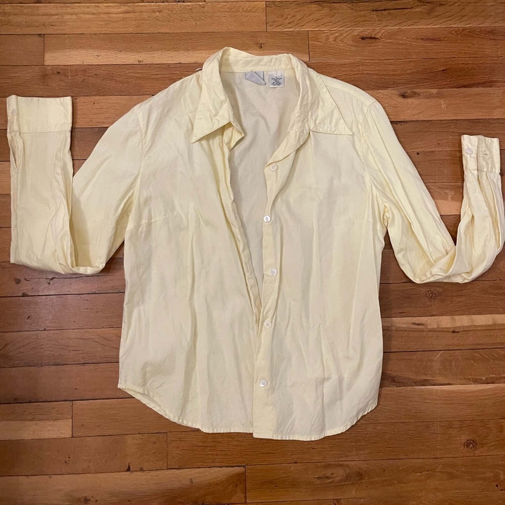 GAP women’s Button Down Collared yellow shirt.